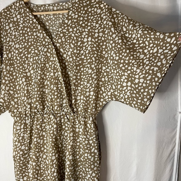 EUC SHEIN tan & white dalmatian / spotted animal print romper - Picture 4 of 6
